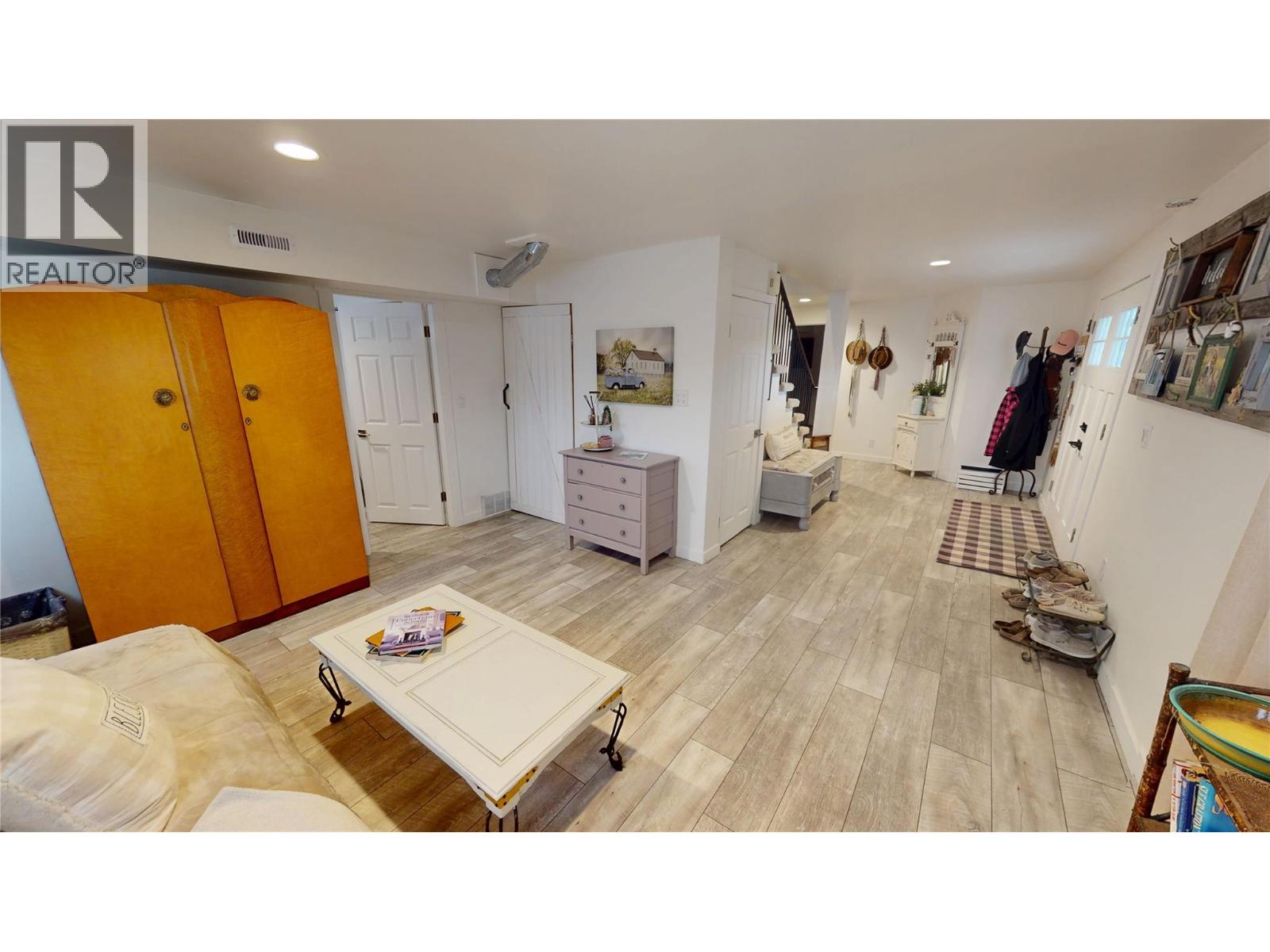 5553 Hidden Valley Road, Cranbrook, British Columbia V1C 6Z2 - Photo 33 - 10393554