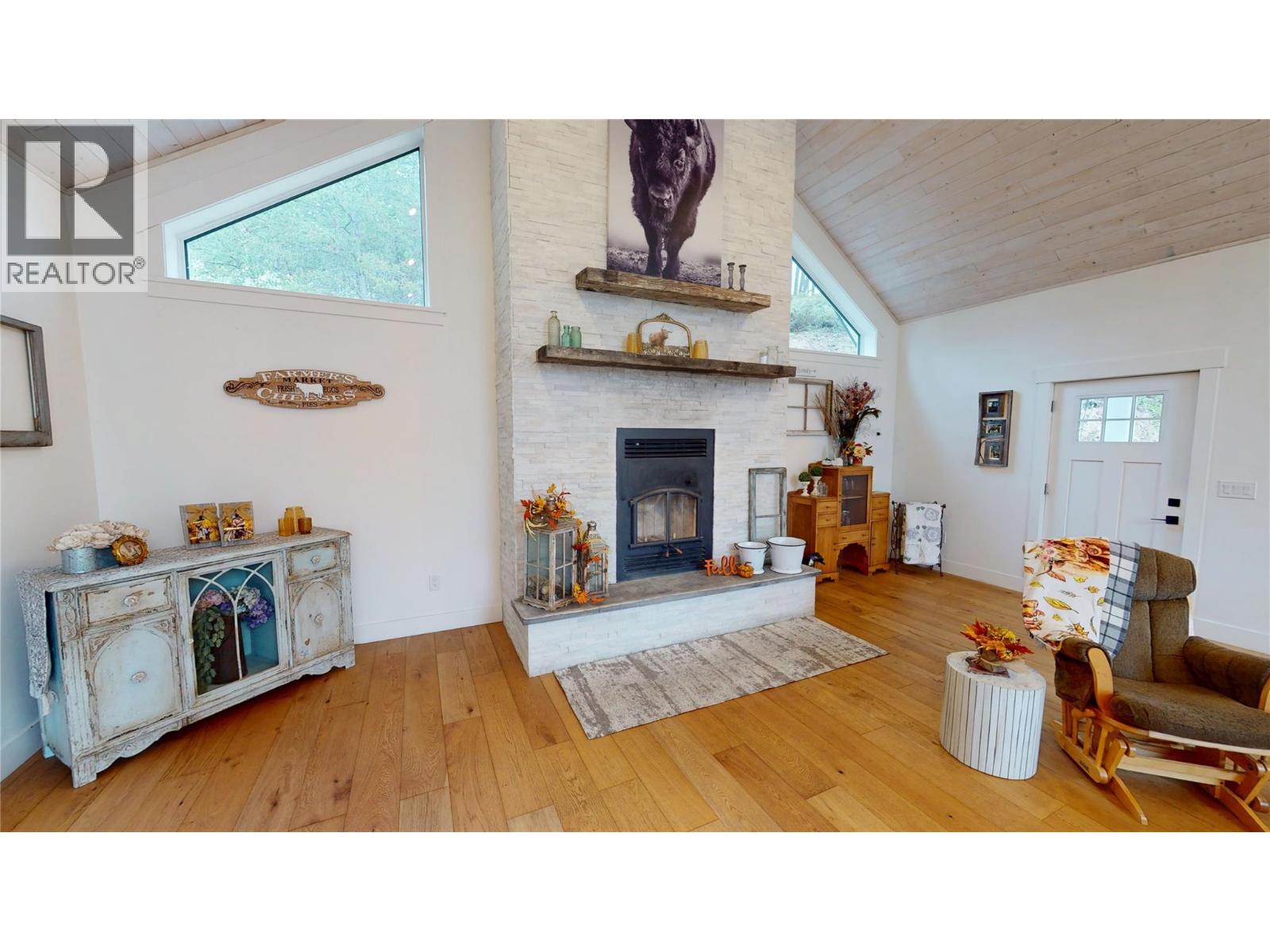 5553 Hidden Valley Road, Cranbrook, British Columbia V1C 6Z2 - Photo 4 - 10393554