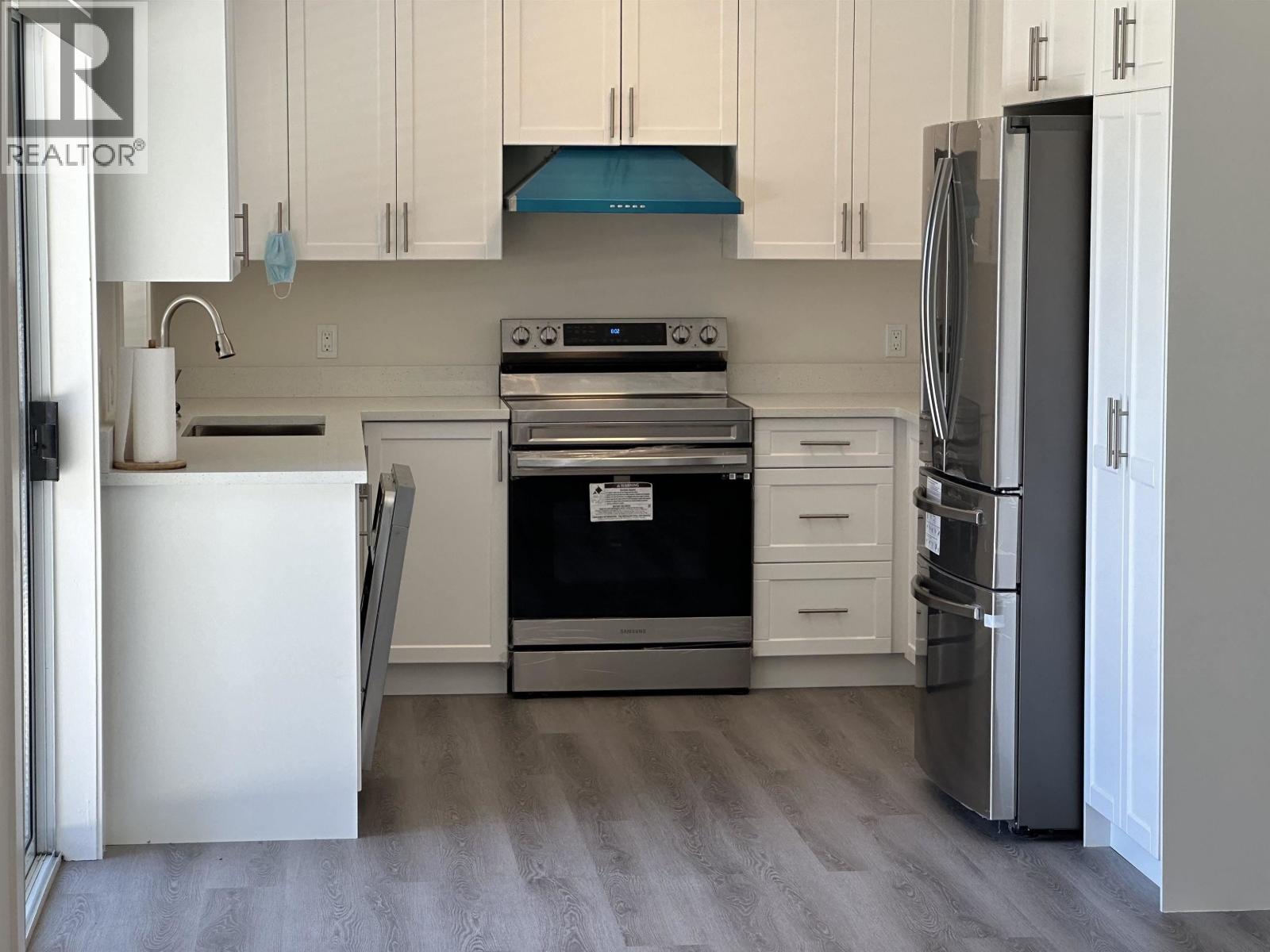 4987 Laurel Avenue, Sechelt, British Columbia V7Z 0B9 - Photo 4 - R3142392