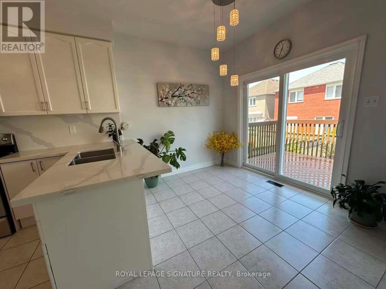 42 Formosa Drive, Richmond Hill, Ontario  L4S 1S6 - Photo 5 - N13519954