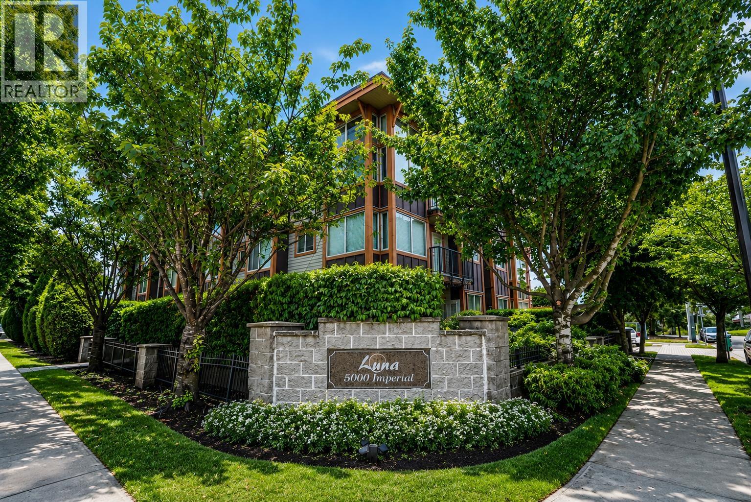 301 5000 IMPERIAL STREET, Burnaby, British Columbia