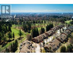 12 FAIRWAY LANE, Guelph, Ontario