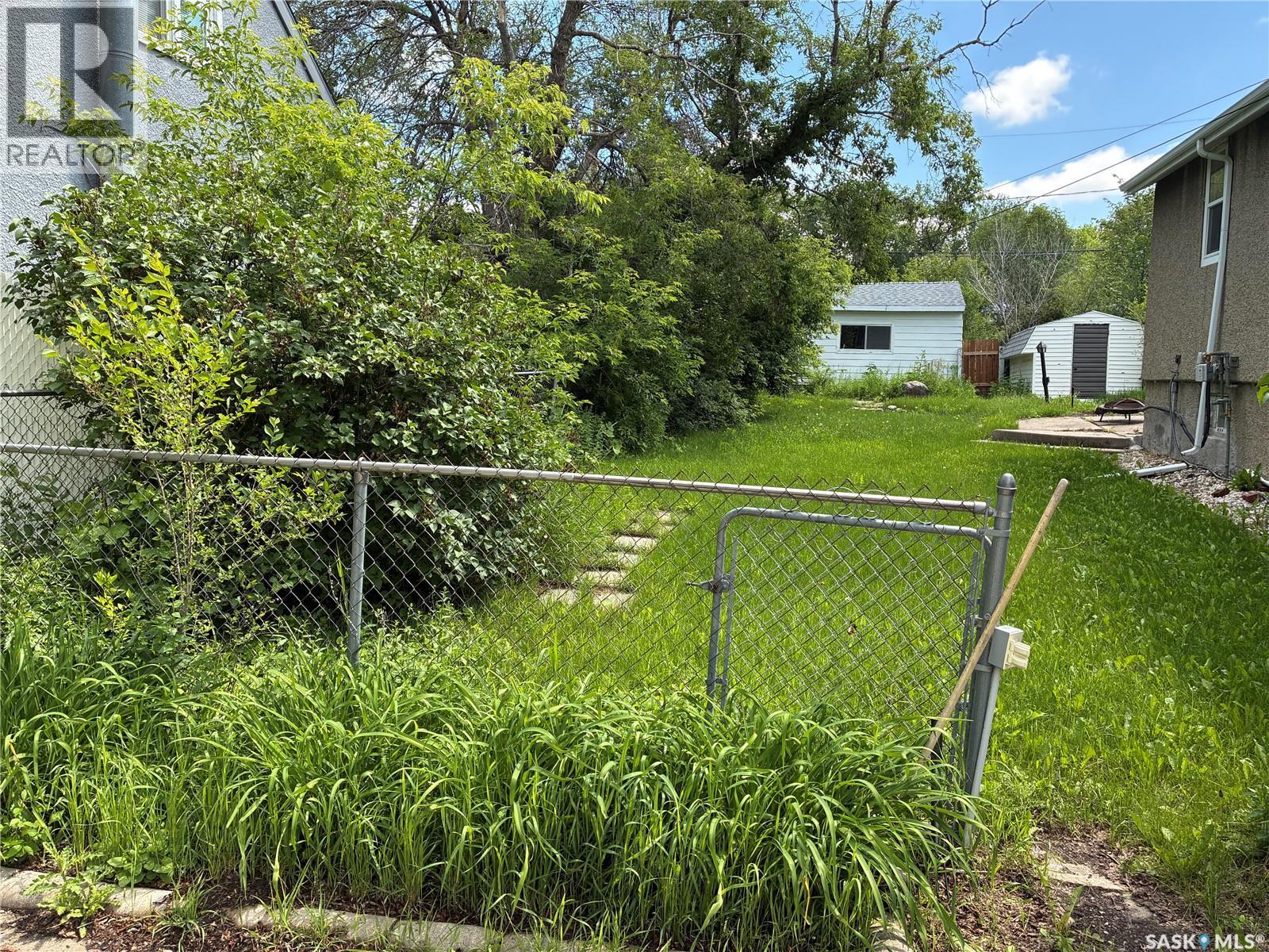 1447 Mcintosh Street, Regina, Saskatchewan  S4T 5C4 - Photo 1 - SK041452