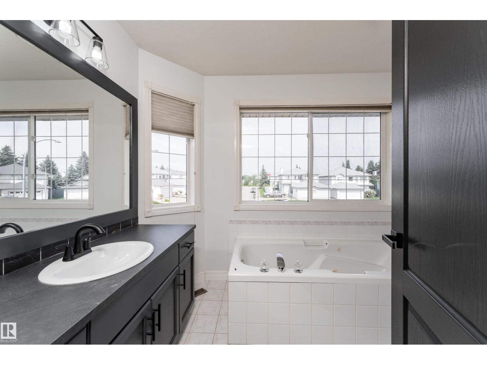 183 Dechene Rd NW, Edmonton, Alberta  T6M 2M8 - Photo 34 - E4496968