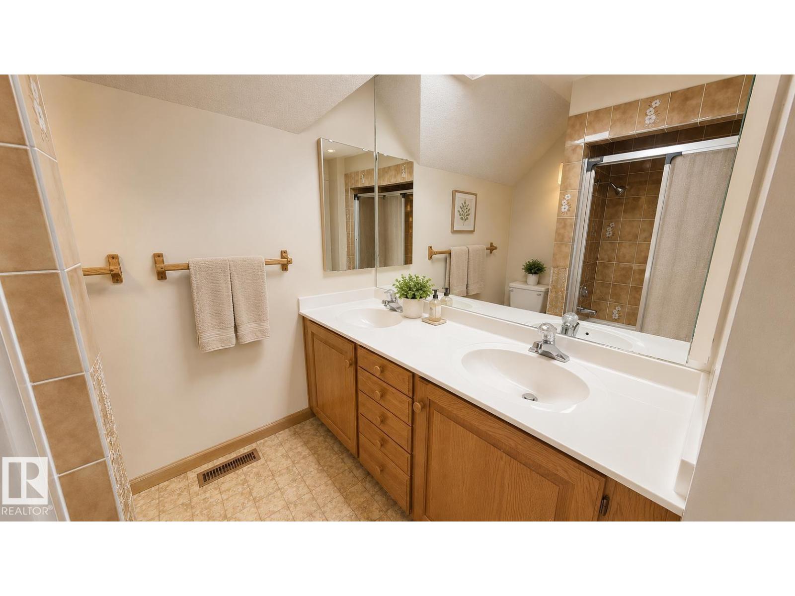 55 Quesnell Rd NW, Edmonton, Alberta  T5R 5N1 - Photo 15 - E4496966
