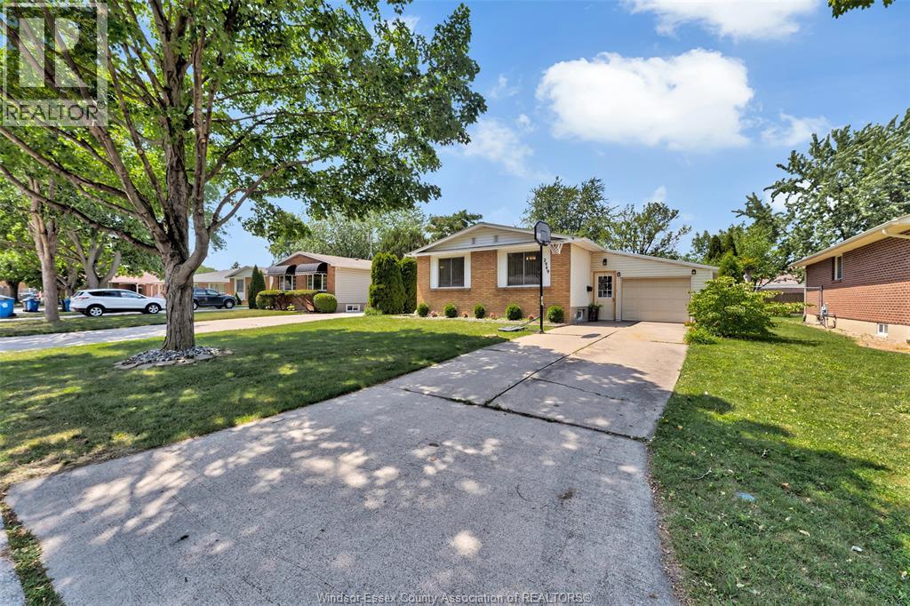 2949 Brimley Drive, Windsor, Ontario  N8R 1L9 - Photo 2 - 26015984