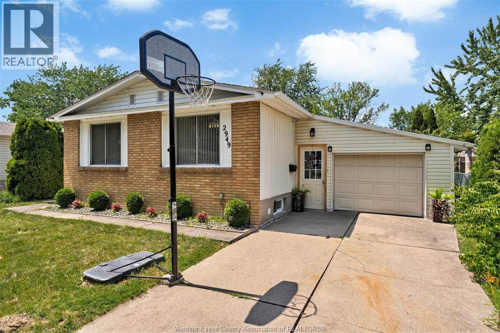 2949 Brimley Drive, Windsor, Ontario  N8R 1L9 - Photo 5 - 26015984