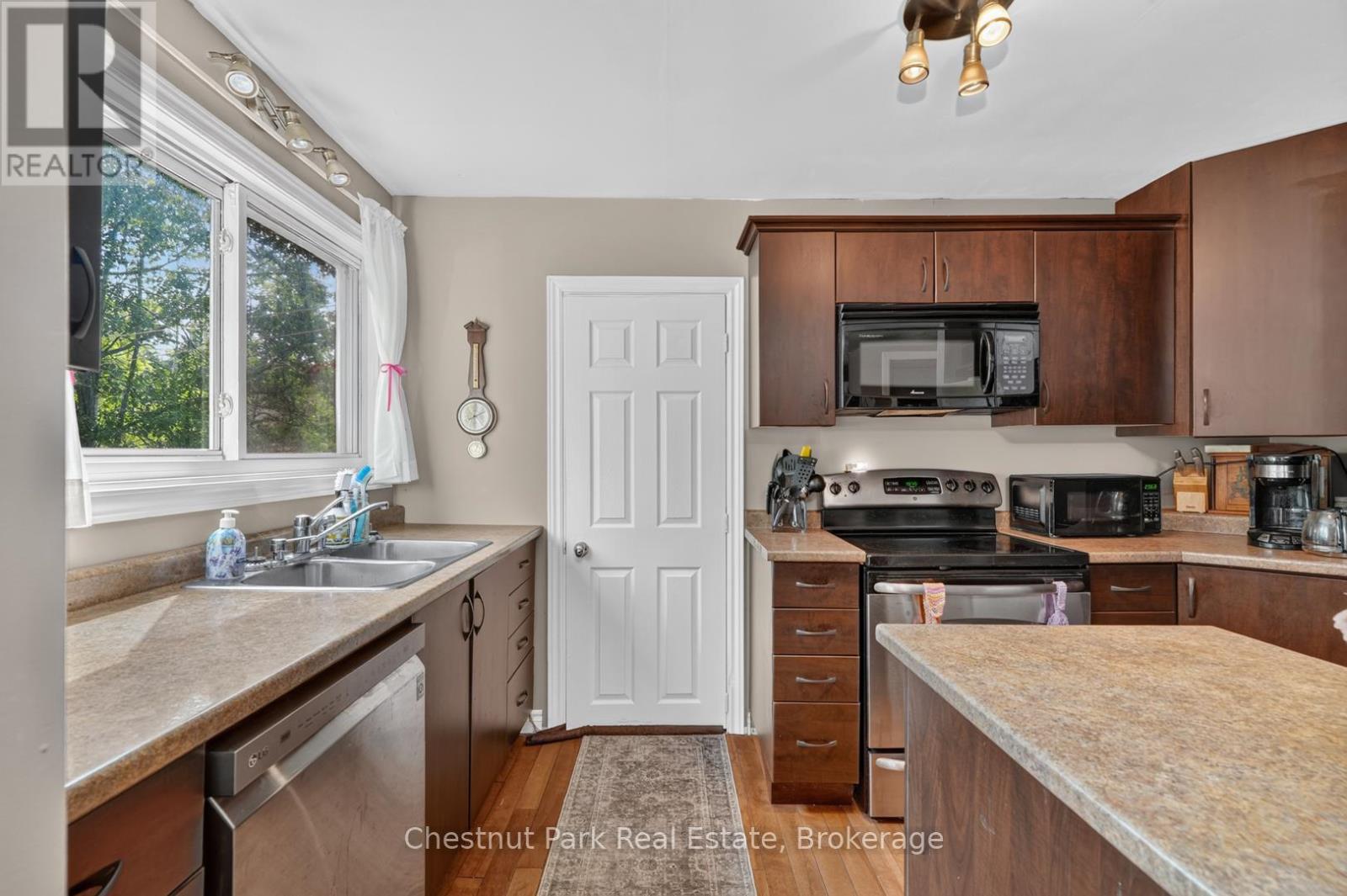 52 Joseph Street, Muskoka Lakes, Ontario  P0B 1J0 - Photo 12 - X13520152