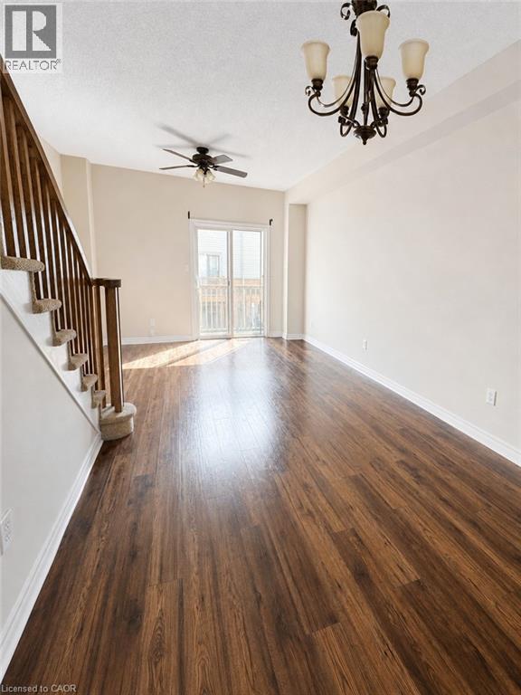 690 Summers Common, Burlington, Ontario  L7L 0A5 - Photo 3 - 40839649