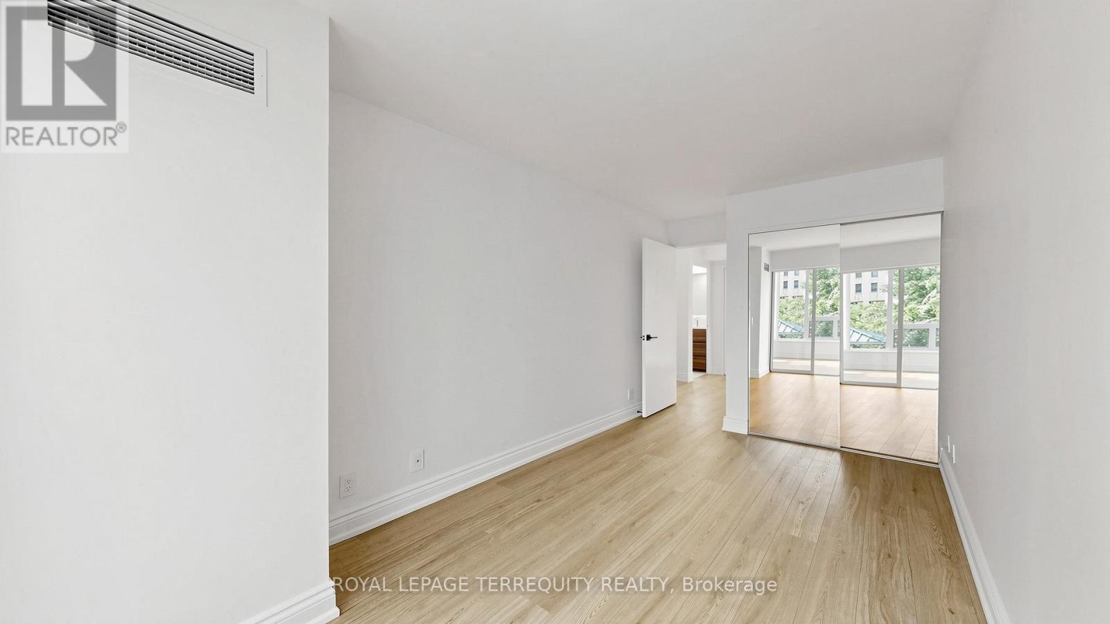 220 - 92 King Street E, Toronto, Ontario  M5C 2V8 - Photo 15 - C13520076