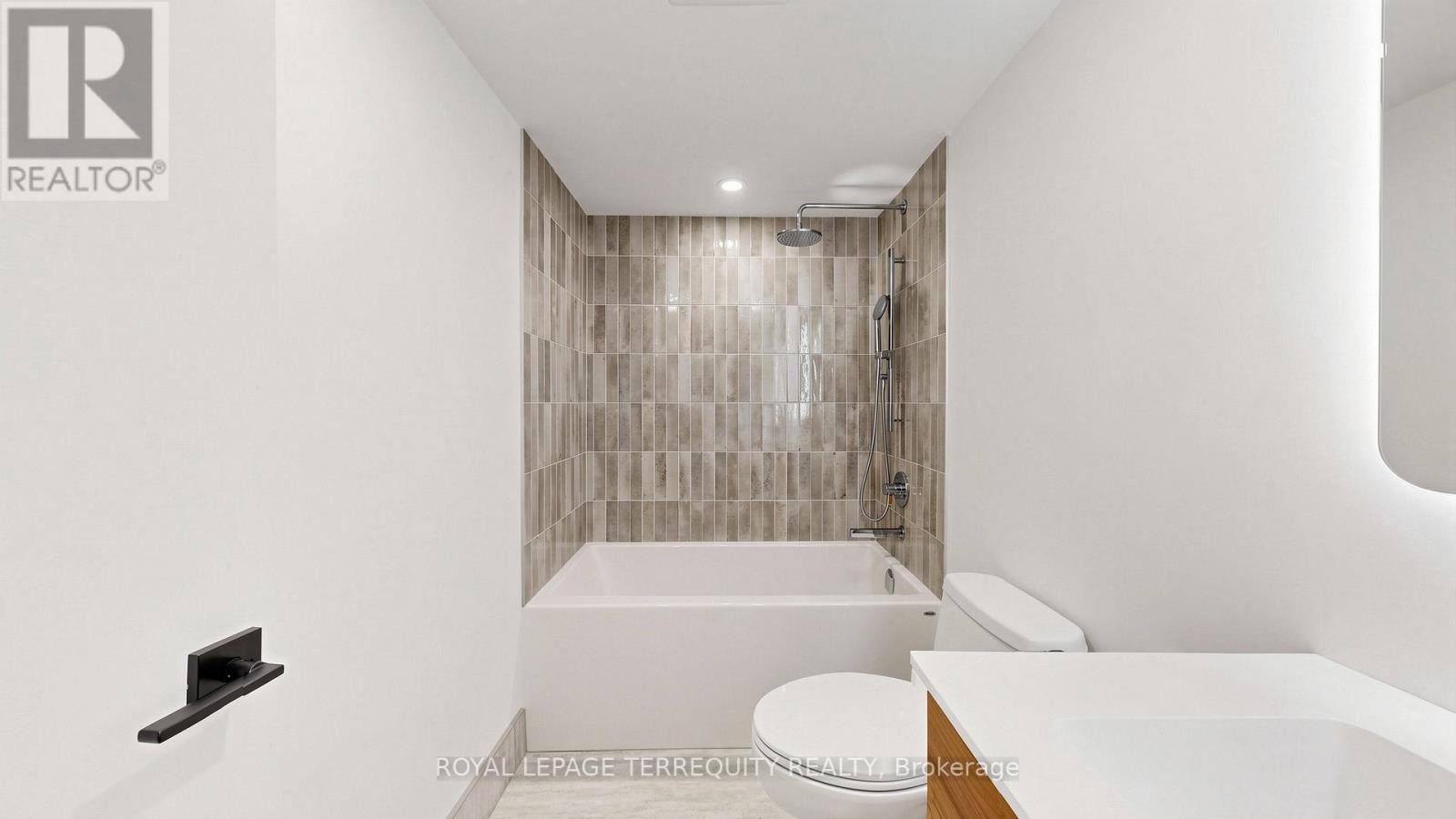 220 - 92 King Street E, Toronto, Ontario  M5C 2V8 - Photo 23 - C13520076