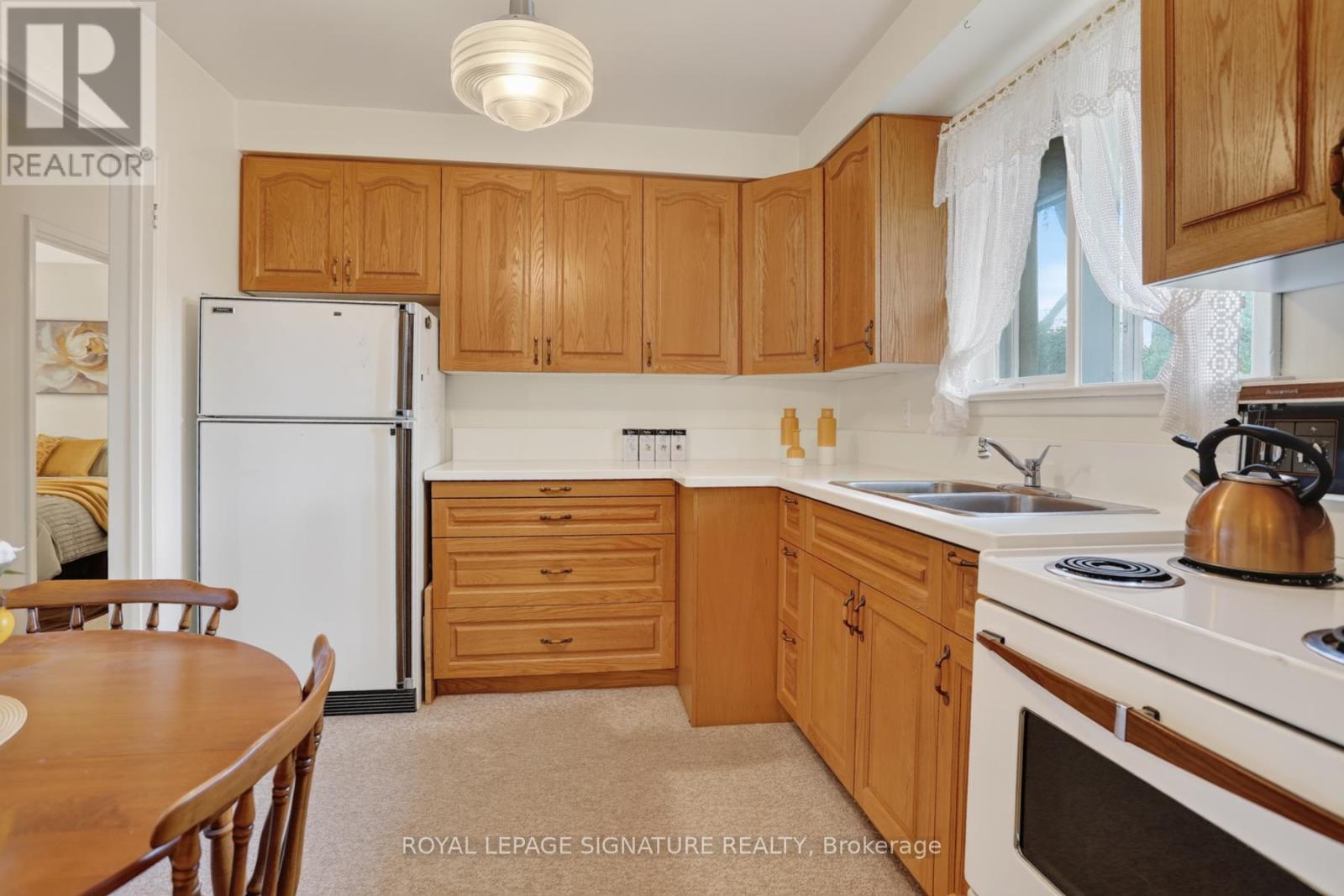 1 Tanburn Place, Toronto, Ontario  M3A 1X6 - Photo 6 - C13520136