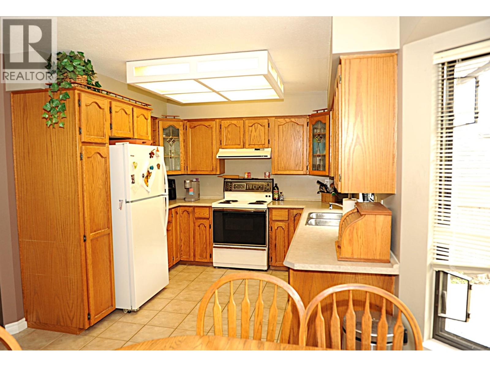 19149 117b Avenue, Pitt Meadows, British Columbia  V3Y 2C3 - Photo 6 - R3142090