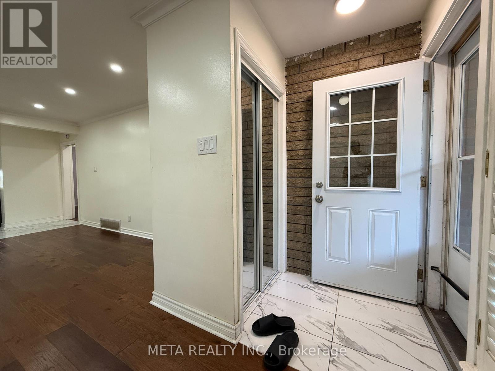 556 MCCOWAN ROAD, Toronto, Ontario