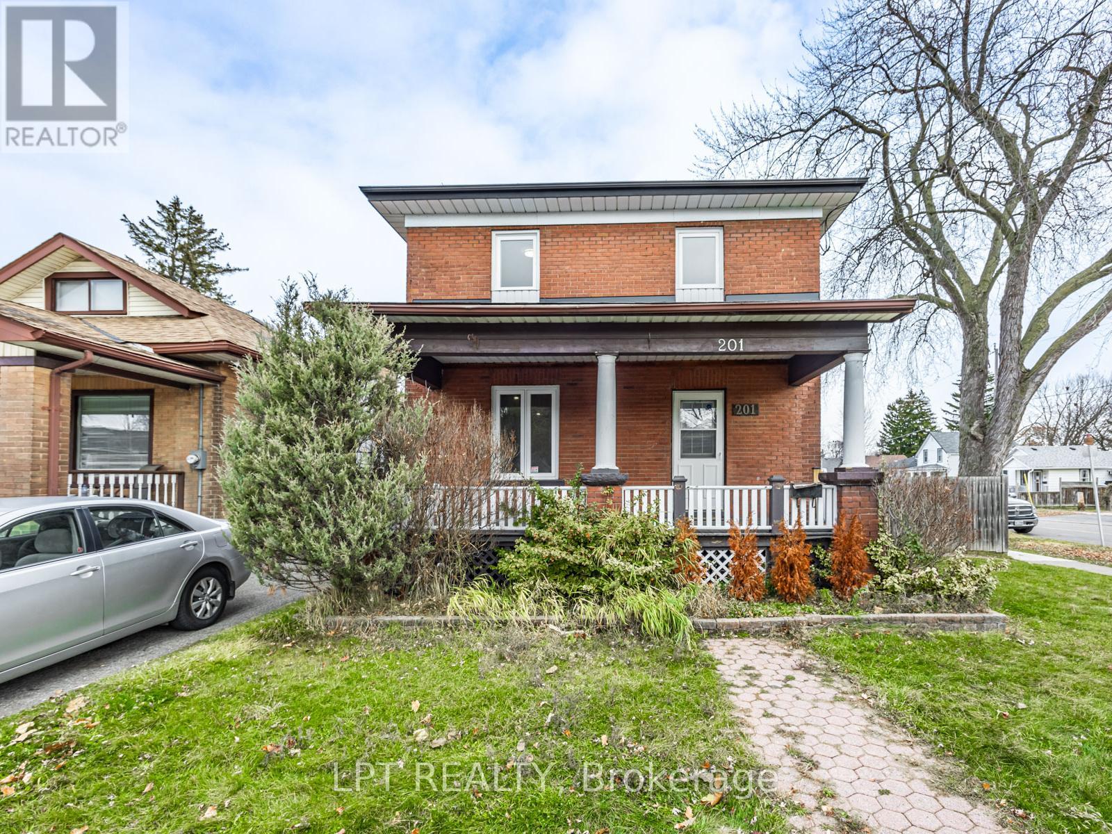 201 Ritson Road S, Oshawa, Ontario  L1H 5H6 - Photo 2 - E13520358