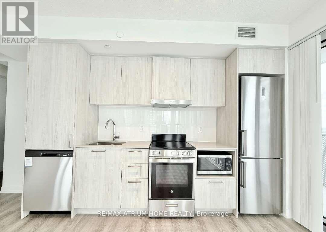 3915 - 195 Commerce Street, Vaughan, Ontario  L4K 0P9 - Photo 2 - N13520258