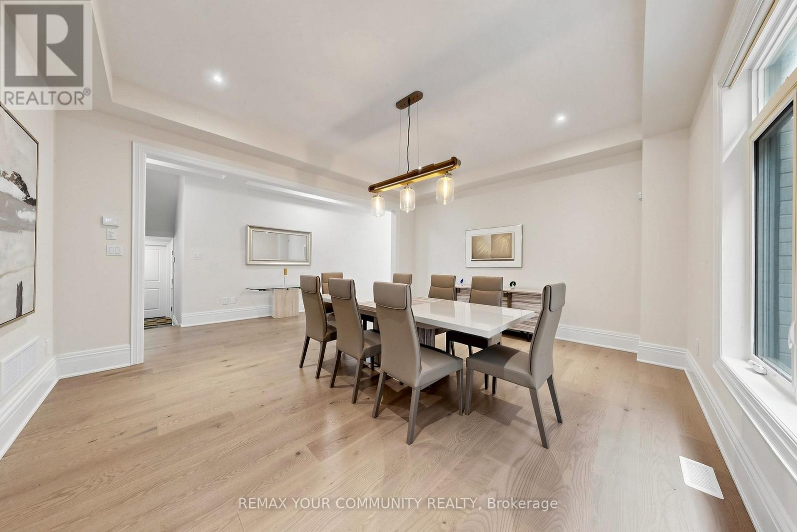 60 Royal Hill Court, Aurora, Ontario L4G 3Z7 - Photo 4 - N13520352