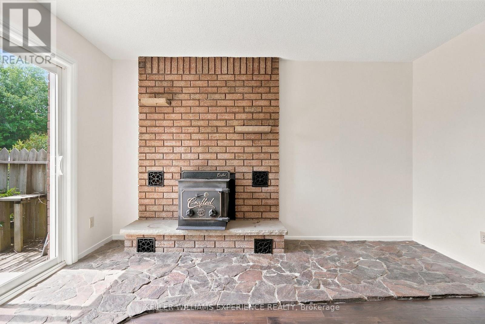 233 Little Avenue, Barrie, Ontario  L4N 6L3 - Photo 14 - S13520314