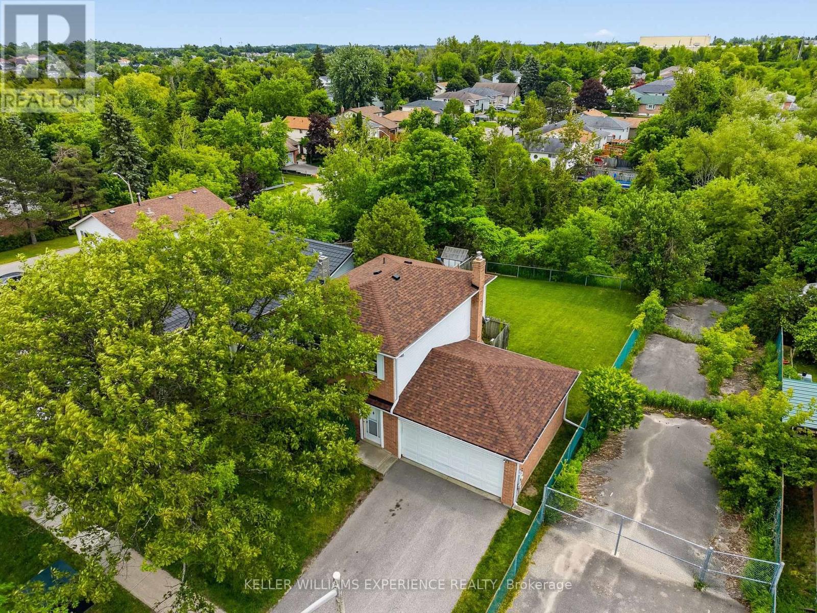 233 Little Avenue, Barrie, Ontario  L4N 6L3 - Photo 2 - S13520314