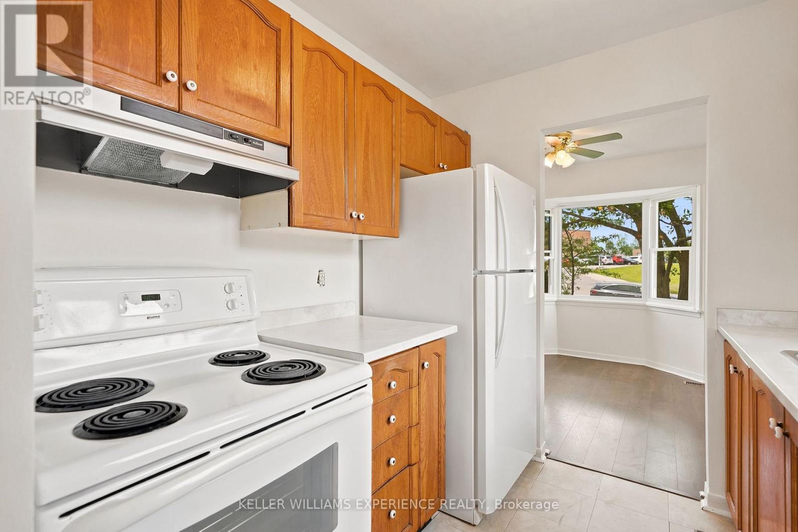 233 Little Avenue, Barrie, Ontario  L4N 6L3 - Photo 7 - S13520314