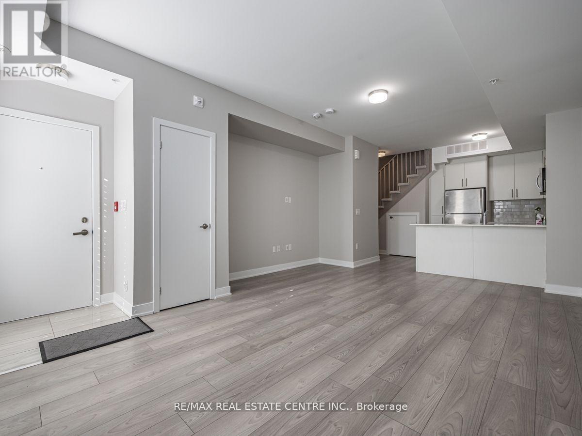 9 - 3473 Widdicombe Way, Mississauga, Ontario  L5L 0B8 - Photo 8 - W13520102