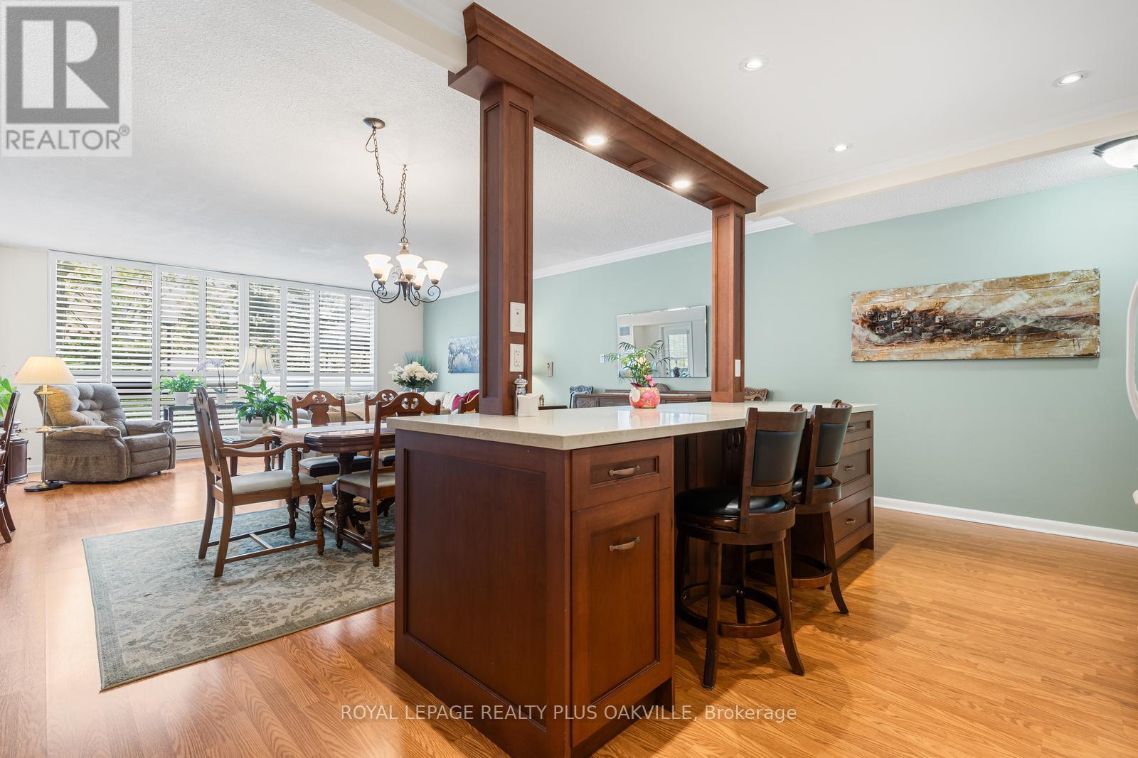 102 - 2175 Marine Drive, Oakville, Ontario  L6L 5L5 - Photo 6 - W13520110