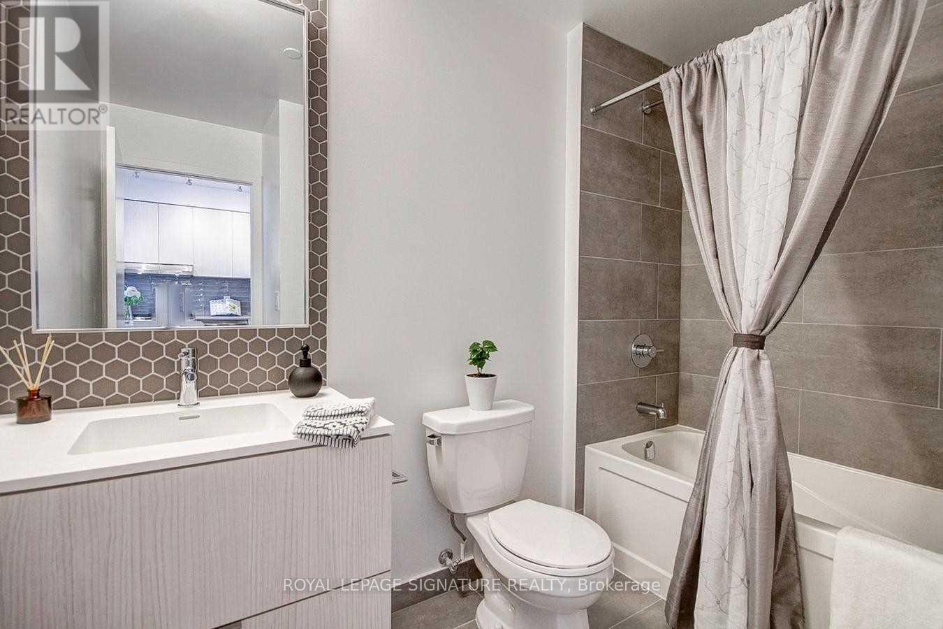 1408 - 2520 Eglinton Avenue W, Mississauga, Ontario  L5M 0Y2 - Photo 12 - W13520116
