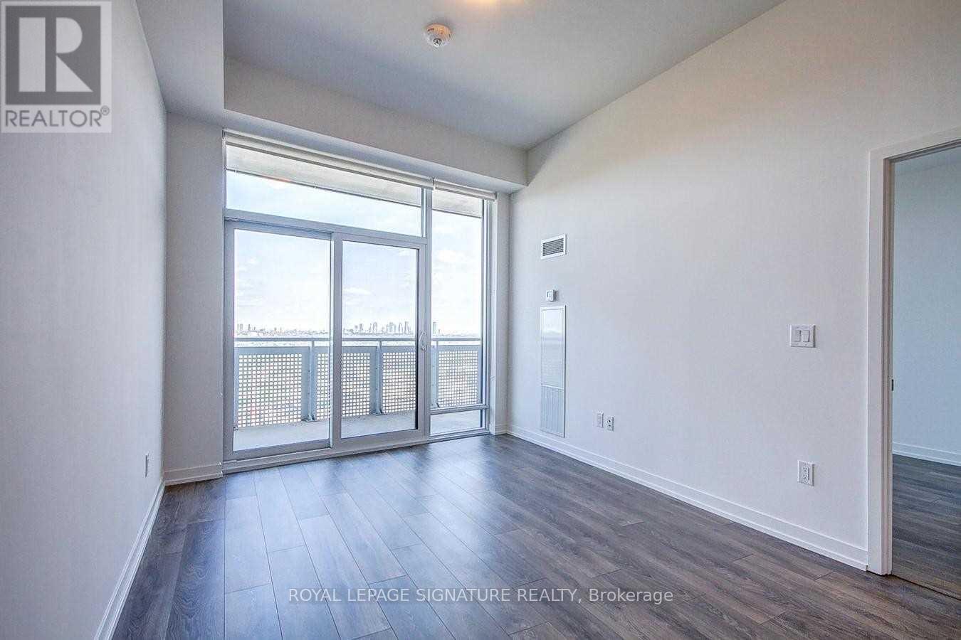1408 - 2520 Eglinton Avenue W, Mississauga, Ontario  L5M 0Y2 - Photo 4 - W13520116