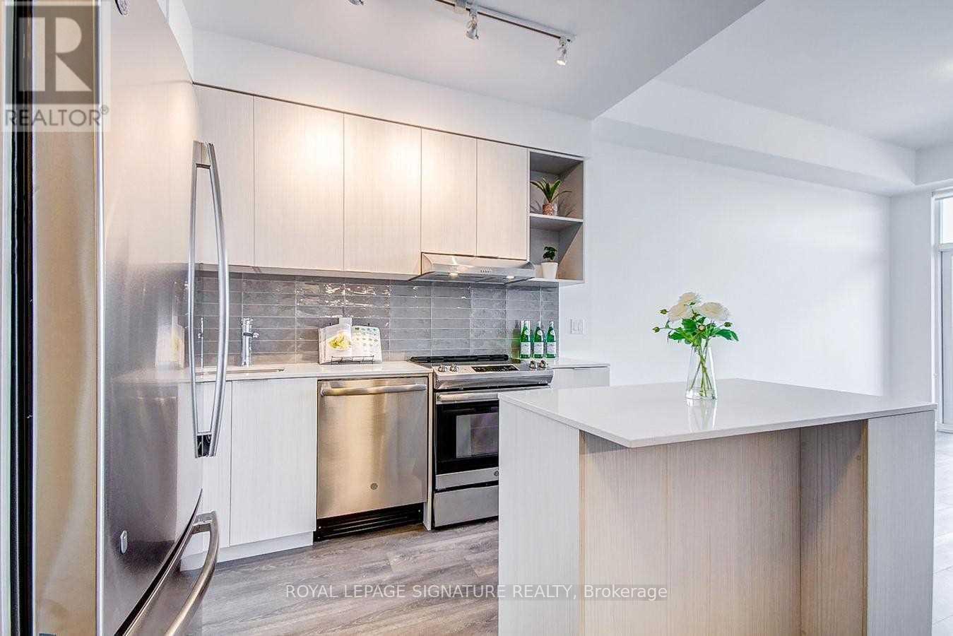 1408 - 2520 Eglinton Avenue W, Mississauga, Ontario  L5M 0Y2 - Photo 7 - W13520116