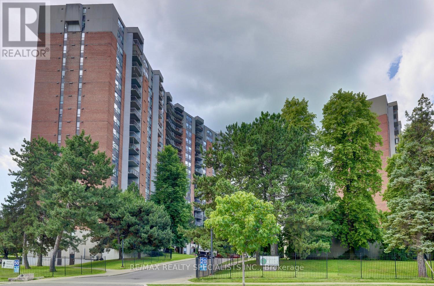704 - 20 Mississauga Valley Boulevard, Mississauga, Ontario  L5A 3S1 - Photo 2 - W13520122
