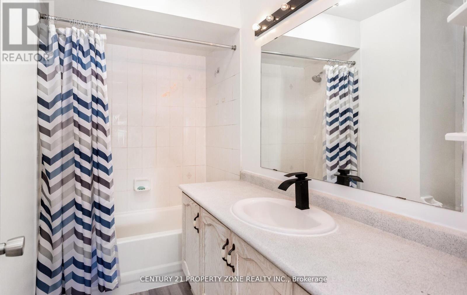 39 - 2 Claybrick Court, Brampton, Ontario  L6V 4M7 - Photo 22 - W13520132