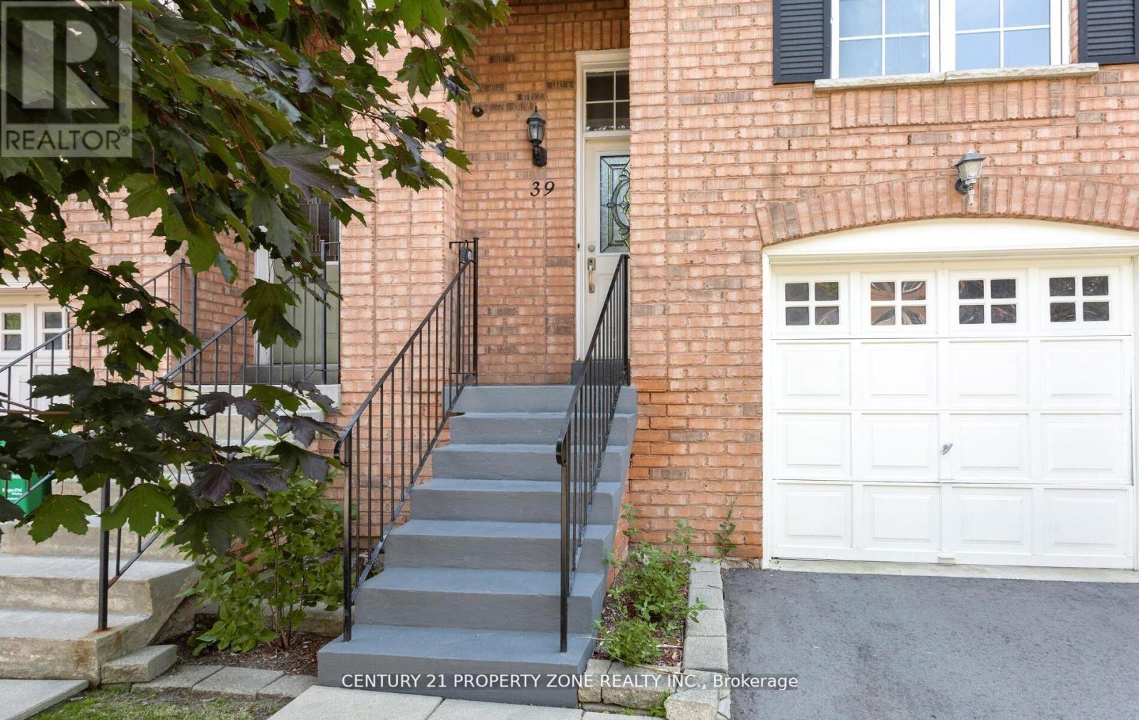 39 - 2 Claybrick Court, Brampton, Ontario  L6V 4M7 - Photo 3 - W13520132