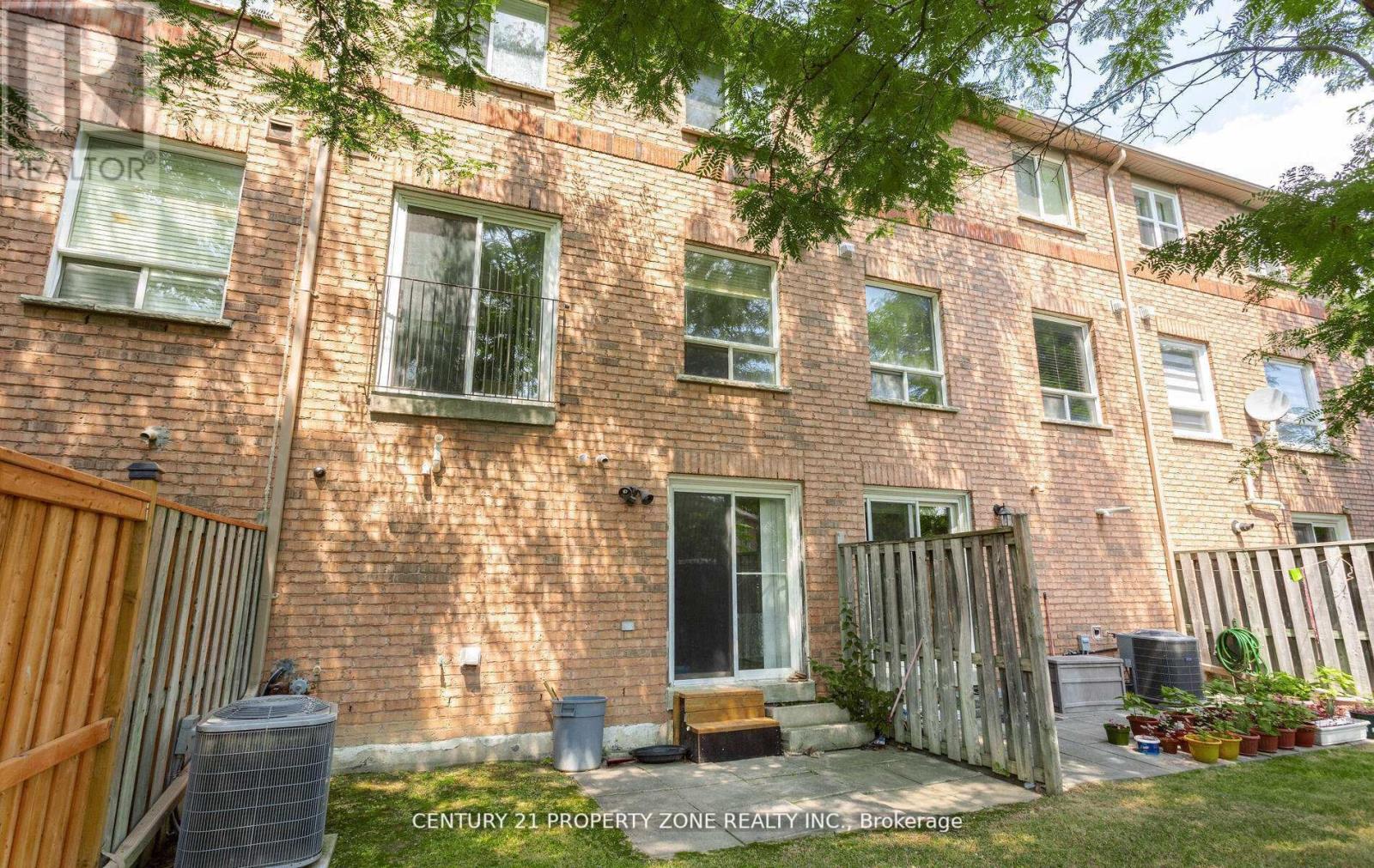 39 - 2 Claybrick Court, Brampton, Ontario  L6V 4M7 - Photo 46 - W13520132