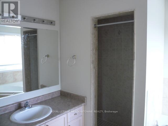1062 Wickson Way, Milton, Ontario  L9T 6Y4 - Photo 11 - W13520168