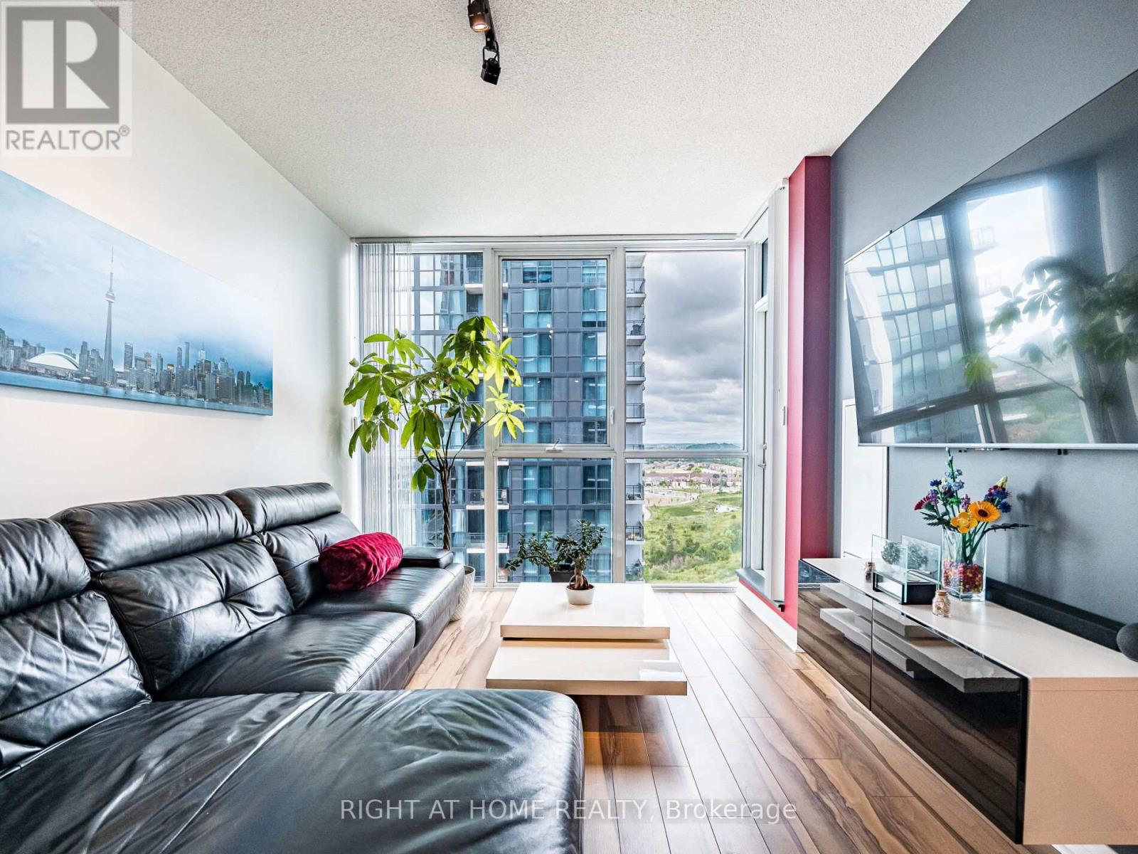 1301 - 55 Eglinton Avenue W, Mississauga, Ontario  L5R 0E4 - Photo 12 - W13520172
