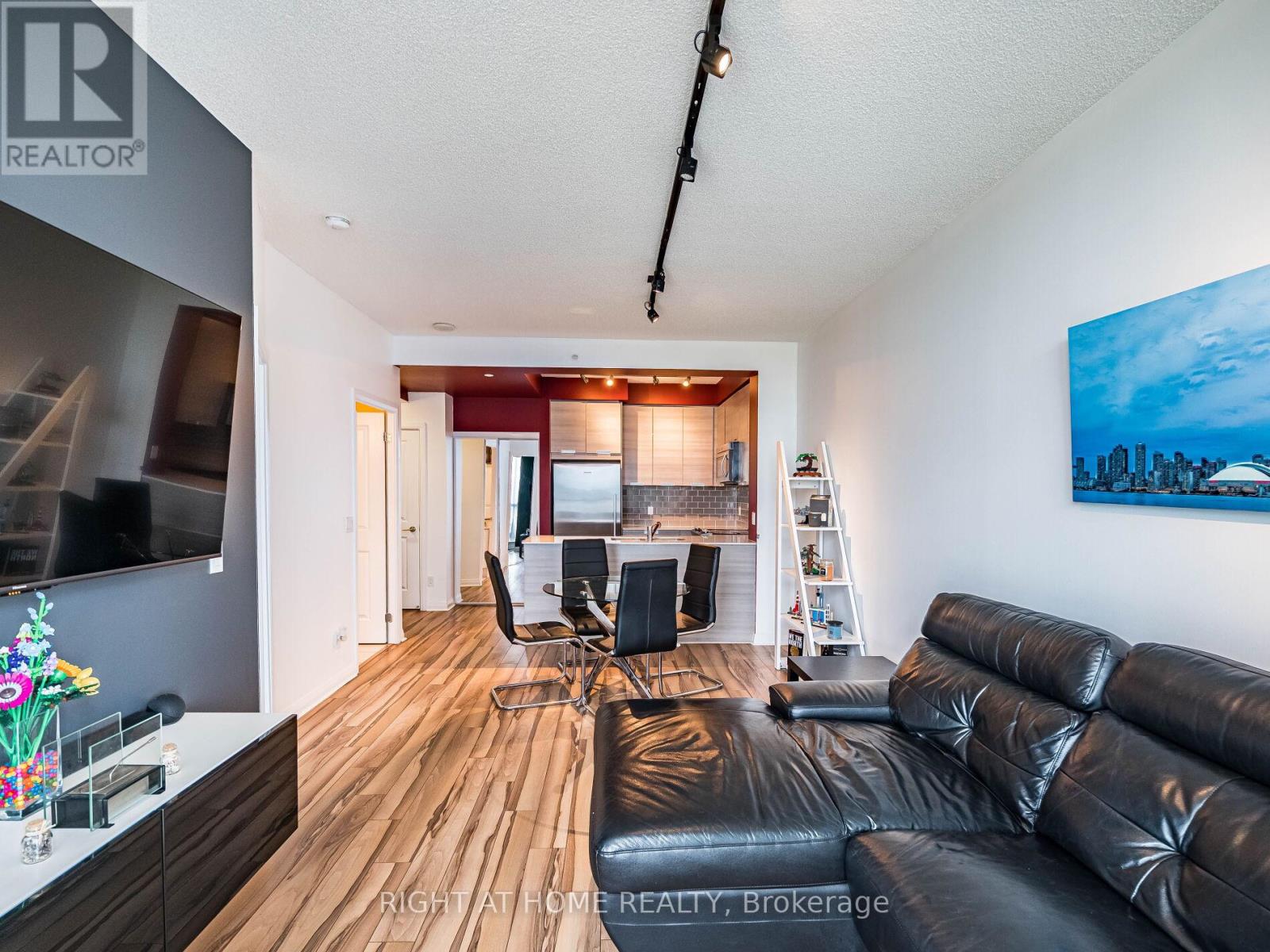 1301 - 55 Eglinton Avenue W, Mississauga, Ontario  L5R 0E4 - Photo 15 - W13520172