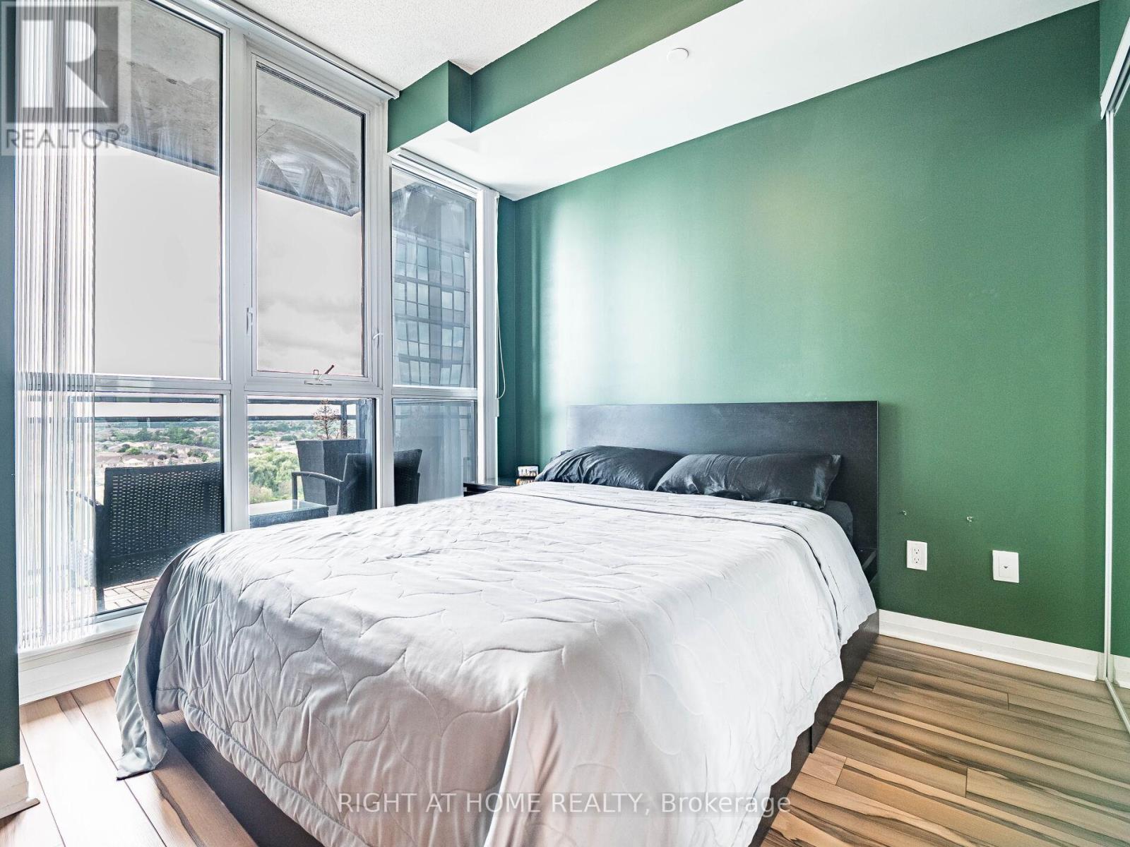 1301 - 55 Eglinton Avenue W, Mississauga, Ontario  L5R 0E4 - Photo 27 - W13520172