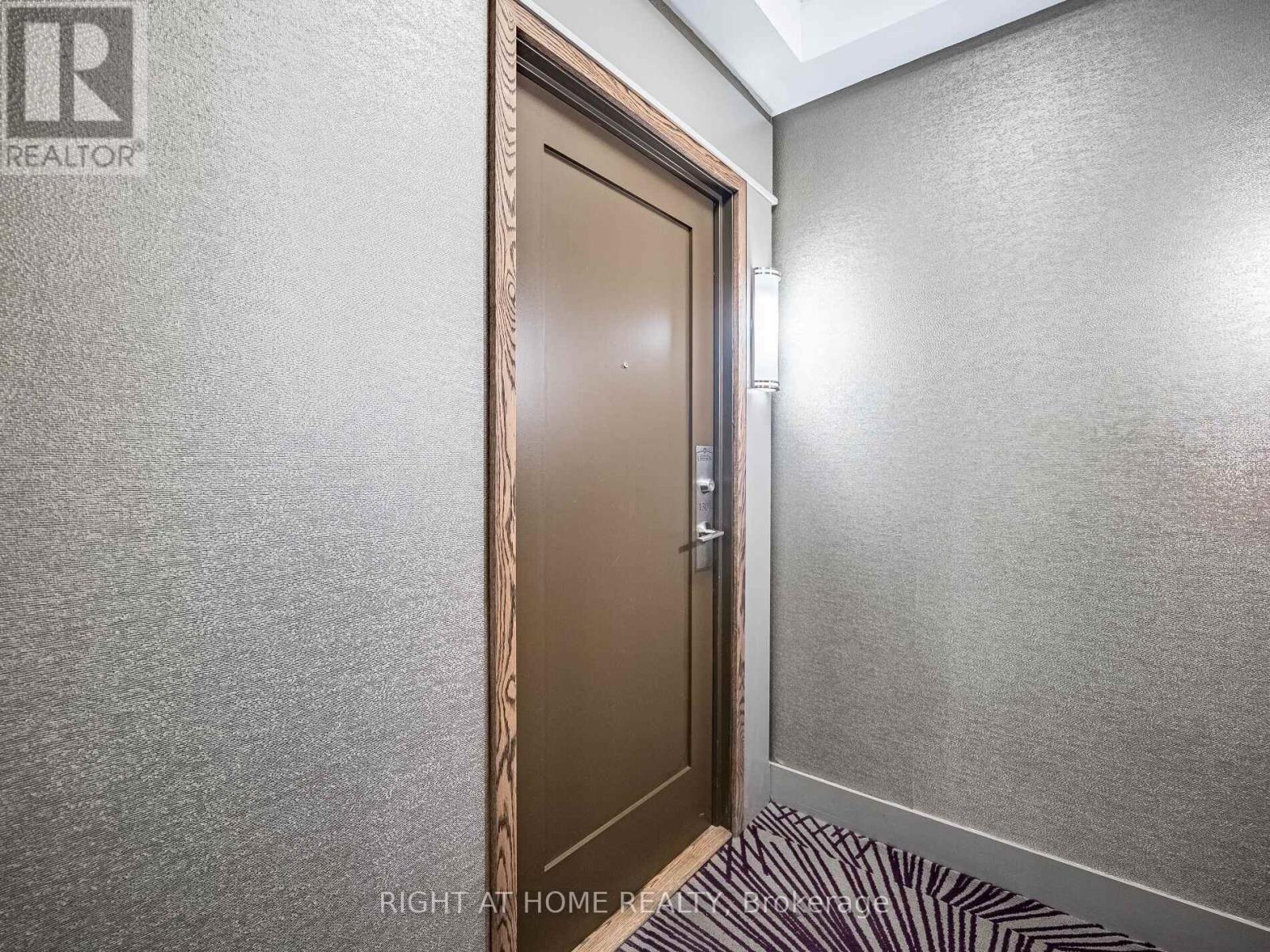 1301 - 55 Eglinton Avenue W, Mississauga, Ontario  L5R 0E4 - Photo 4 - W13520172