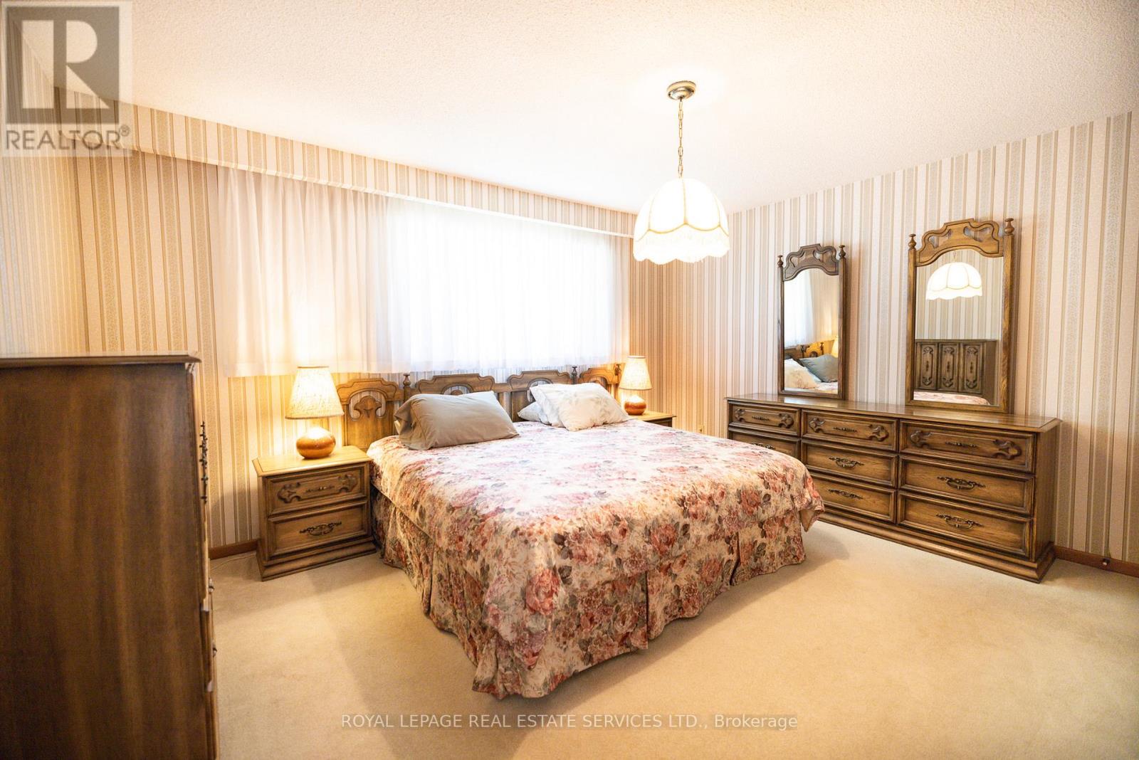 3465 Lincove Terrace, Mississauga, Ontario  L4Y 3N4 - Photo 3 - W13520196