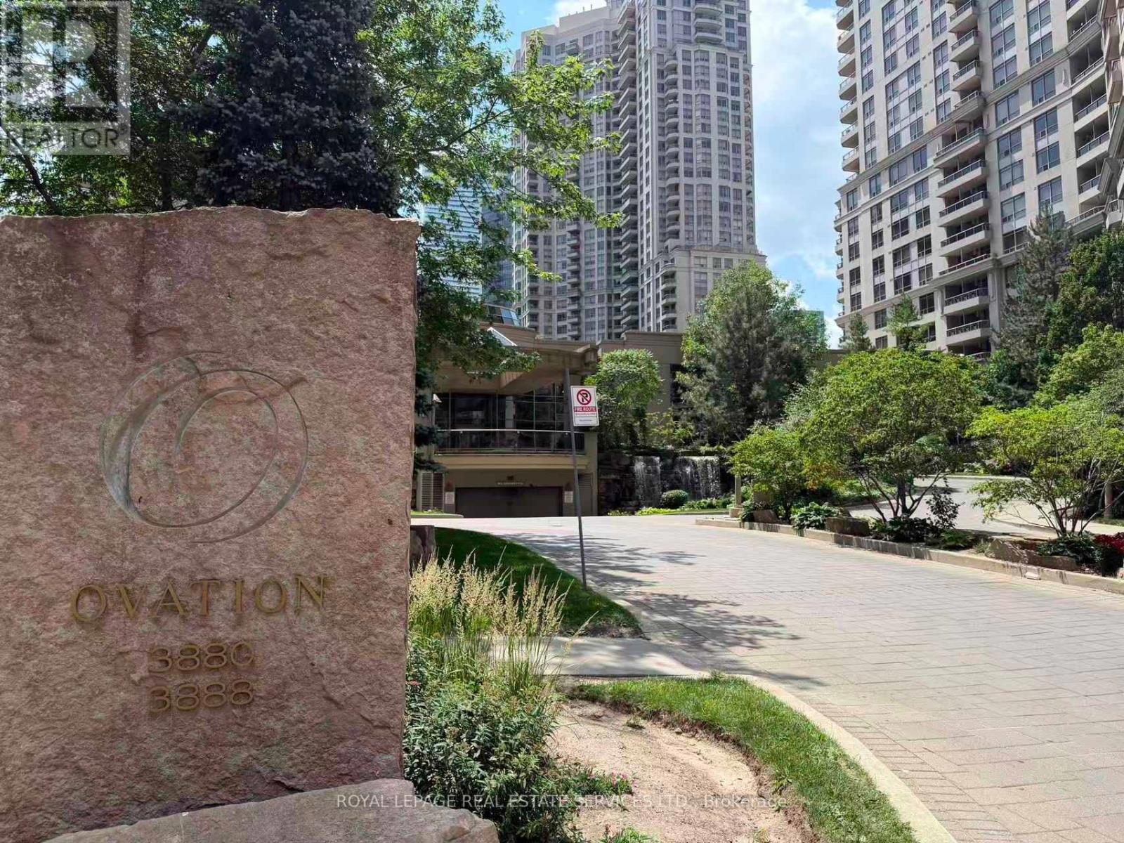 331 - 3888 Duke Of York Boulevard, Mississauga, Ontario  L5B 4P5 - Photo 2 - W13520206