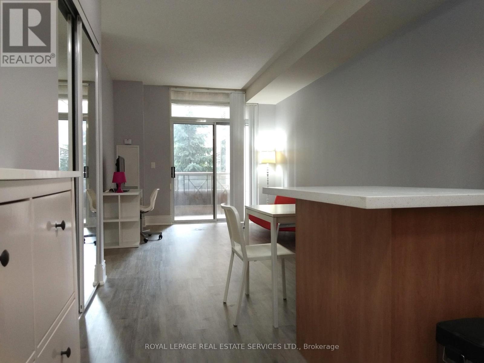 331 - 3888 Duke Of York Boulevard, Mississauga, Ontario  L5B 4P5 - Photo 5 - W13520206