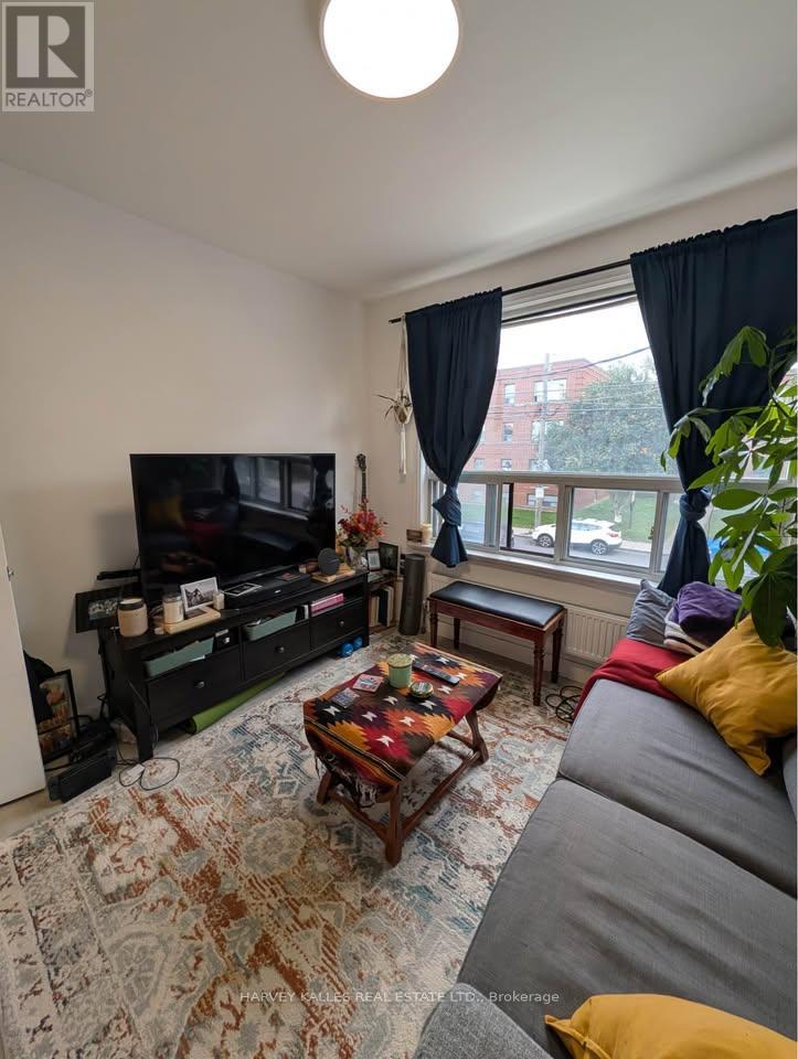 1 - 1982 Eglinton Avenue W, Toronto, Ontario  M6E 2J9 - Photo 3 - W13520236