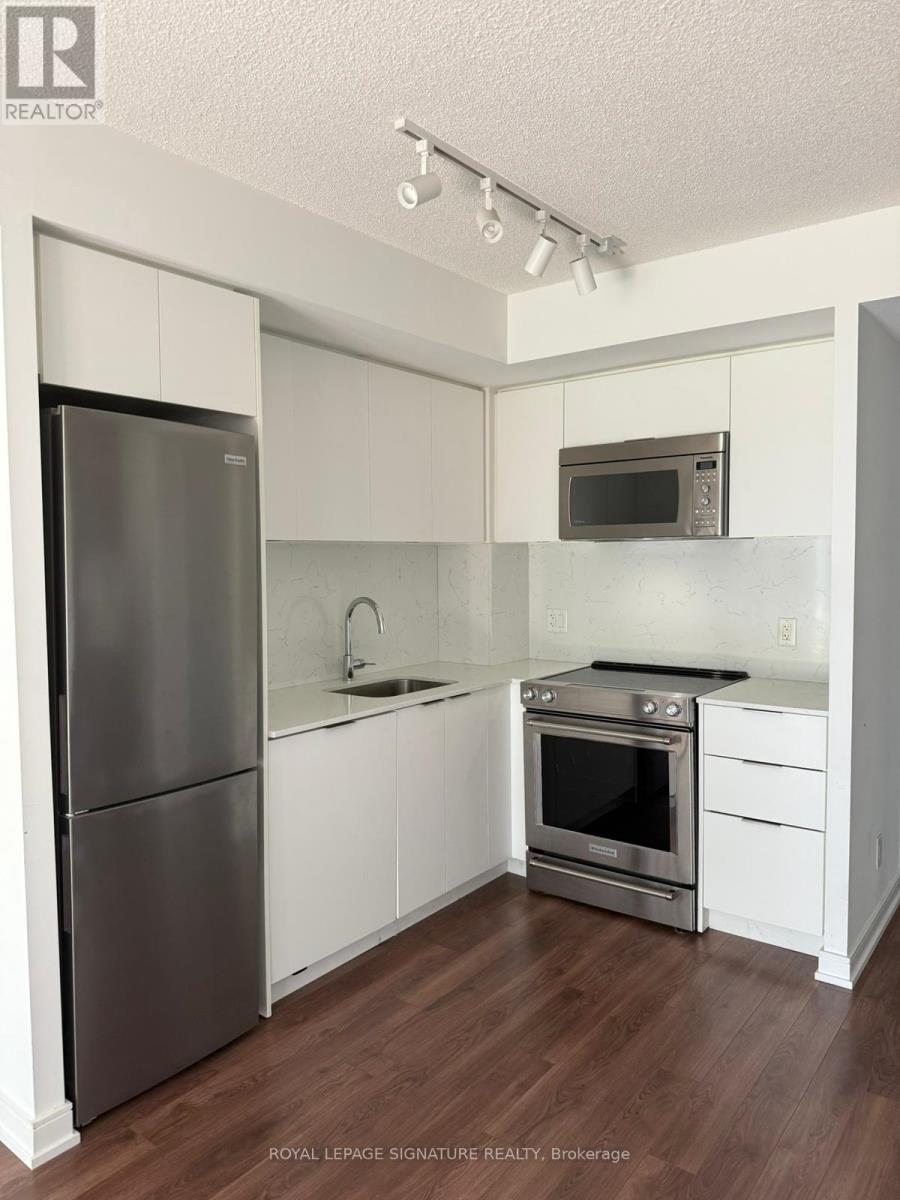 301 - 30 Samuel Wood Way, Toronto, Ontario  M9B 0C9 - Photo 1 - W13520340