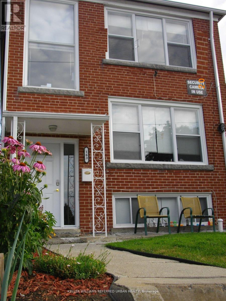 LOWER - 163 LIVINGSTONE AVENUE, Toronto, Ontario