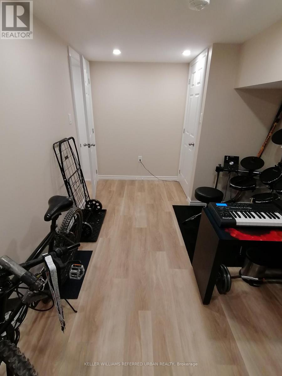 Lower - 163 Livingstone Avenue, Toronto, Ontario  M6E 2L9 - Photo 15 - W13520364