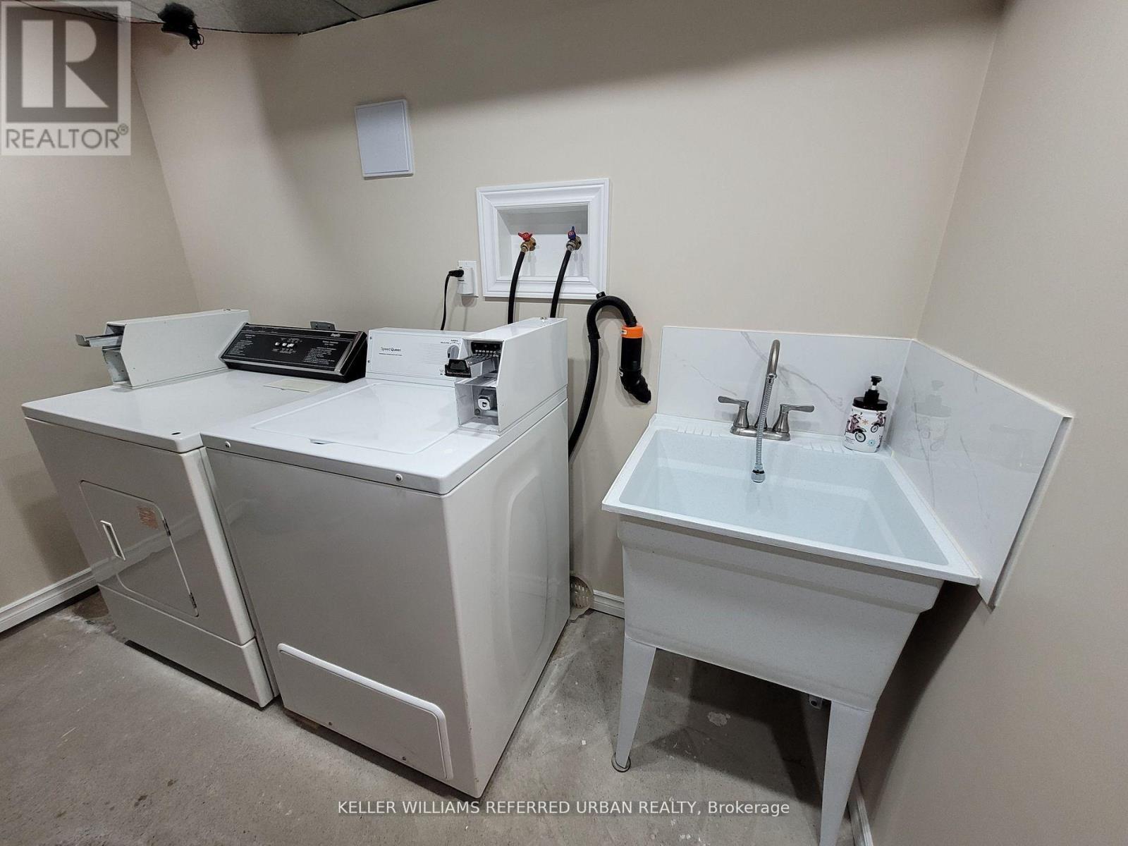 Lower - 163 Livingstone Avenue, Toronto, Ontario  M6E 2L9 - Photo 21 - W13520364