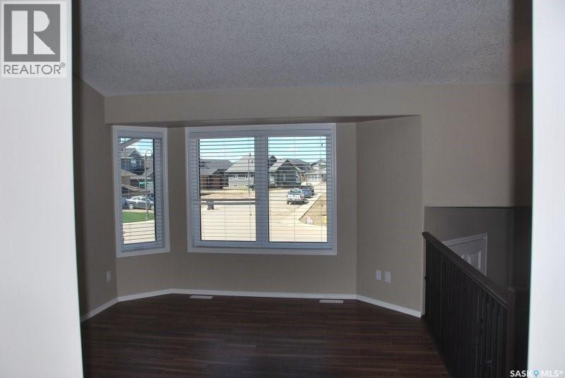 246 Sutter Place, Saskatoon, Saskatchewan  S7T 0R3 - Photo 3 - SK041436