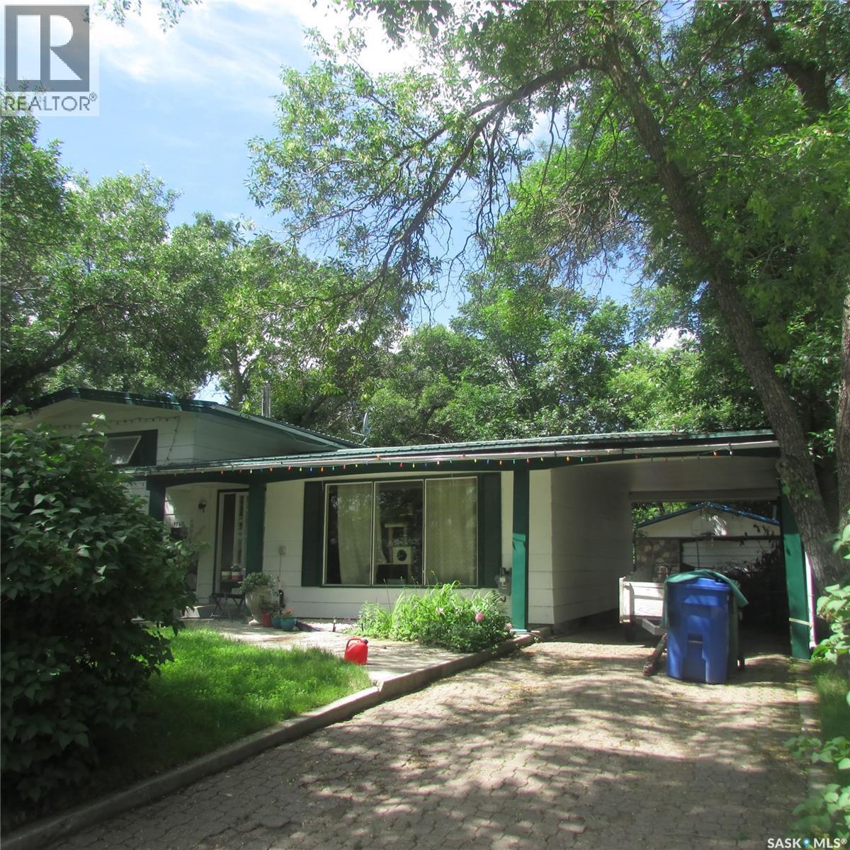 176 Halifax STREET N, Regina, Saskatchewan