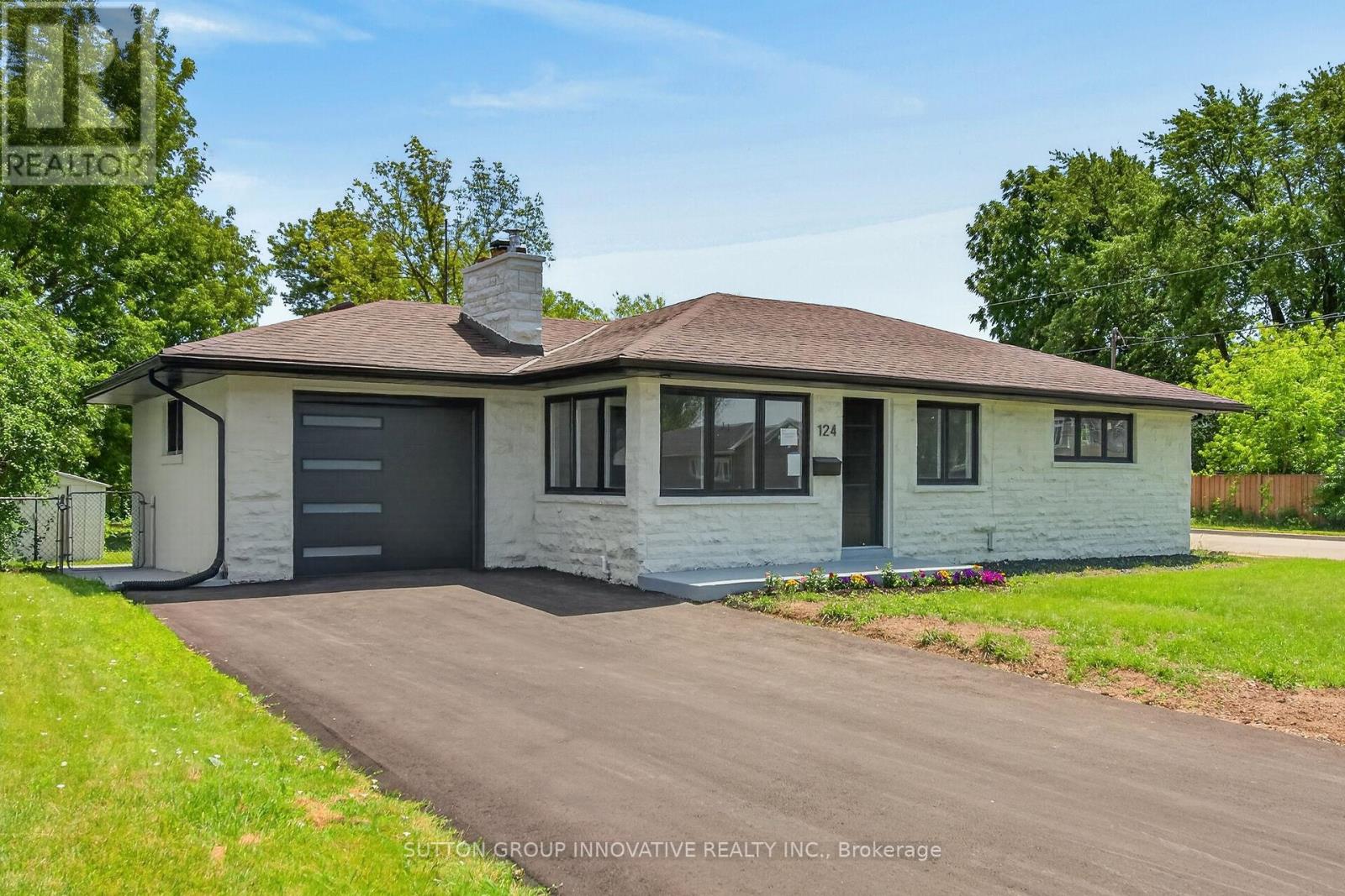 124 Corman Avenue, Hamilton, Ontario  L8G 3W4 - Photo 1 - X13520276