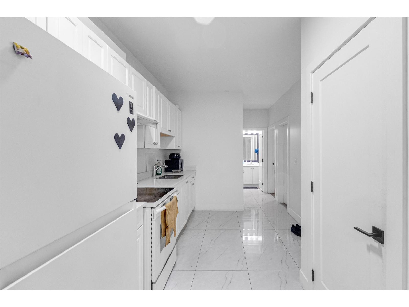 13995 79a Avenue, Surrey, British Columbia  V3W 2Z5 - Photo 9 - R3142388